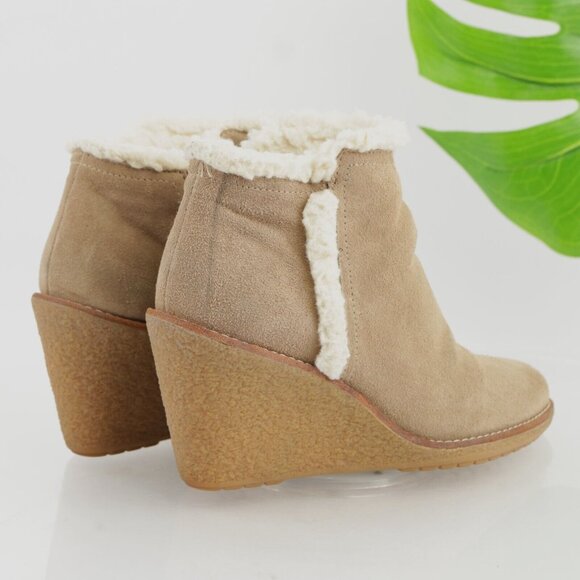 Cole Haan Womens Michelle Boot Size 7.5 Waterproof Tan Suede Sherpa Wedge Bootie - Picture 4 of 13
